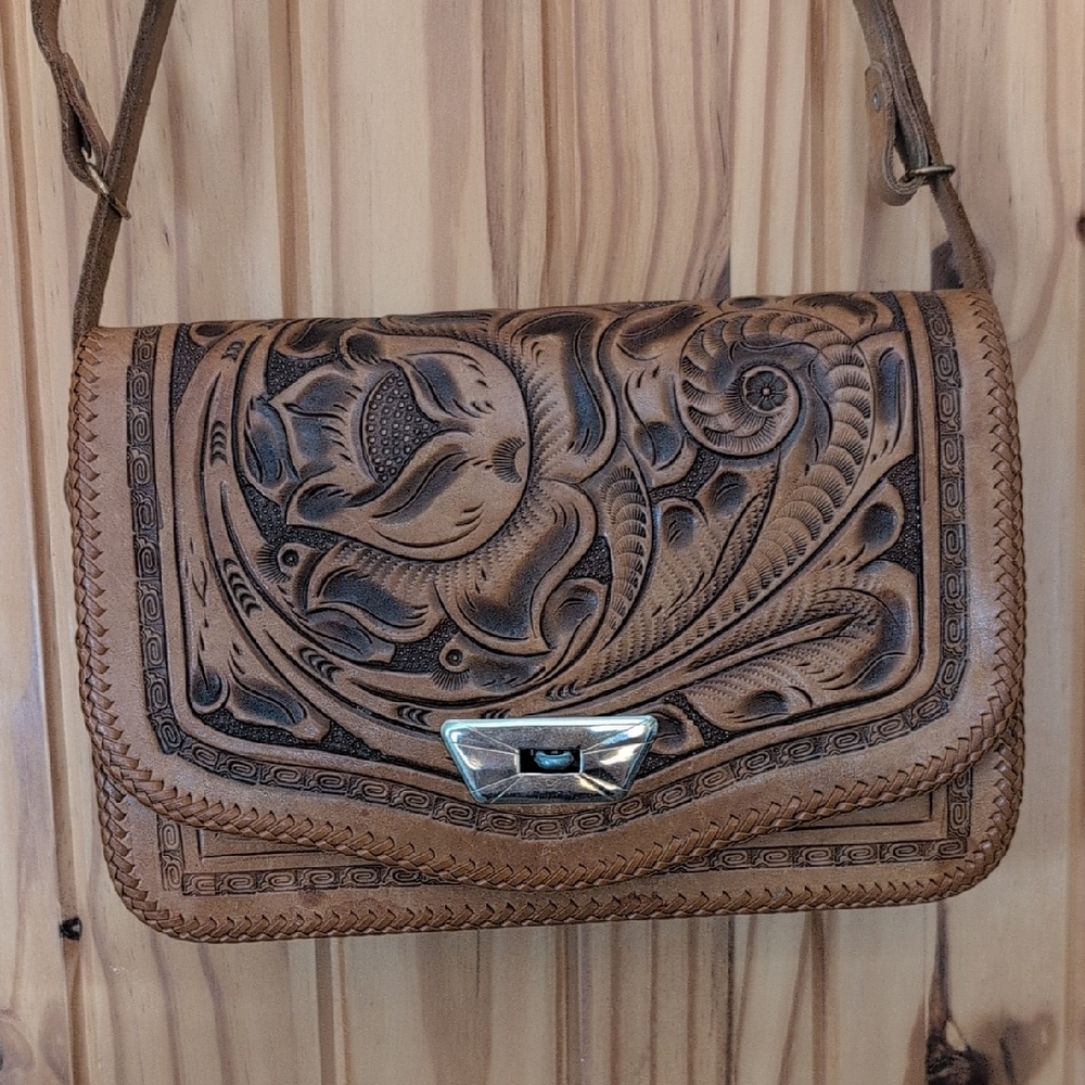 Elegant Brown Leather Handbag